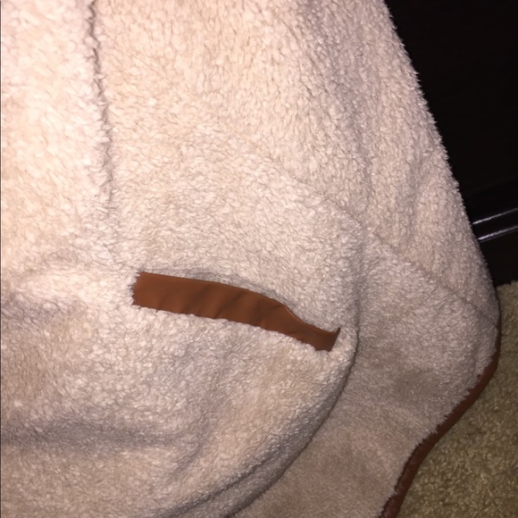 sweater - Picture 2 of 4